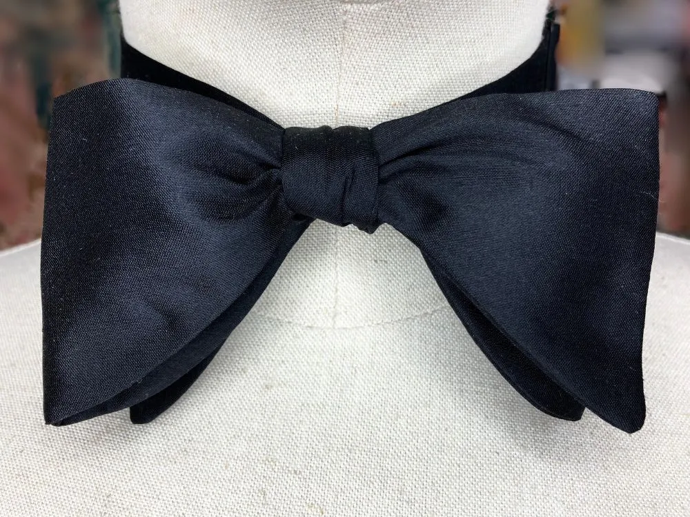 'The Gentlemen' Bow Tie